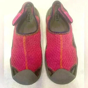 Crocs Swift Water Pink Sandals Size J2 great for Boating swimming beach lake
